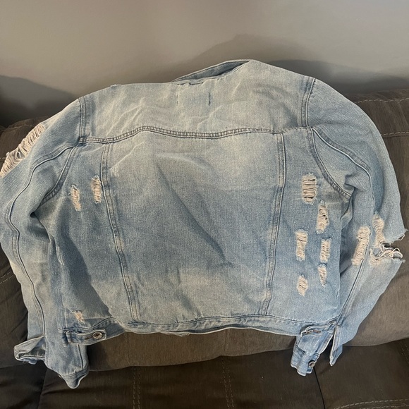 Jean jacket - Picture 2 of 3